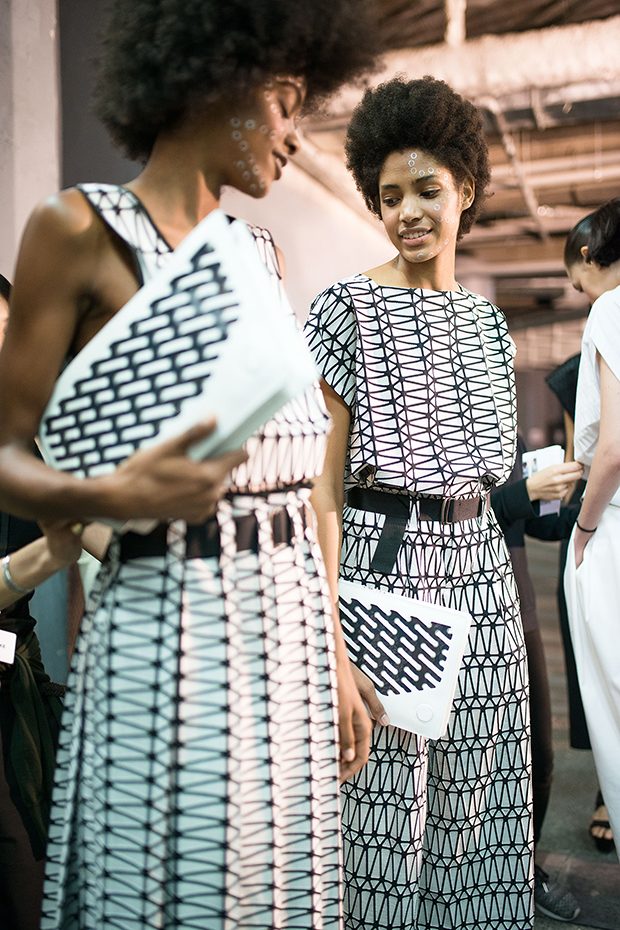issey-miyake-backstage-17