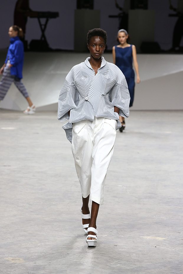 issey-miyake-ss17-pfw-28