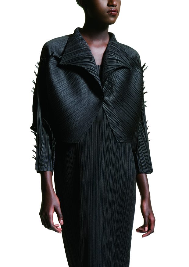 PLEATS PLEASE ISSEY MIYAKE