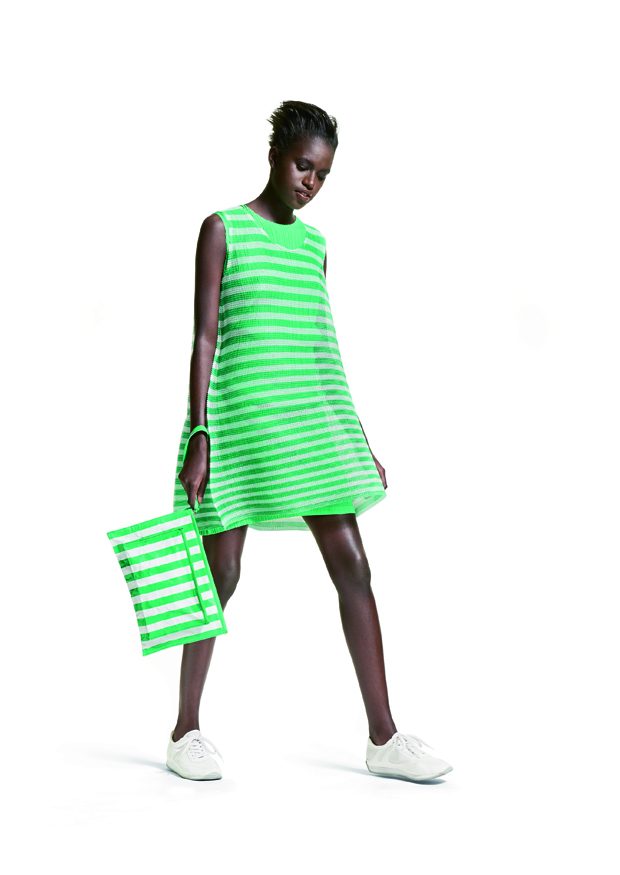 PLEATS PLEASE ISSEY MIYAKE