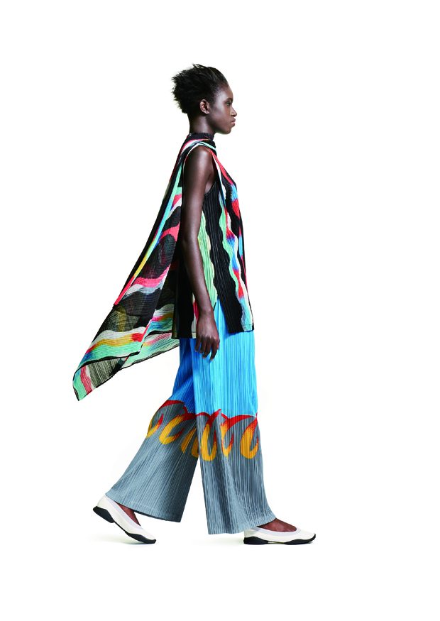 PLEATS PLEASE ISSEY MIYAKE