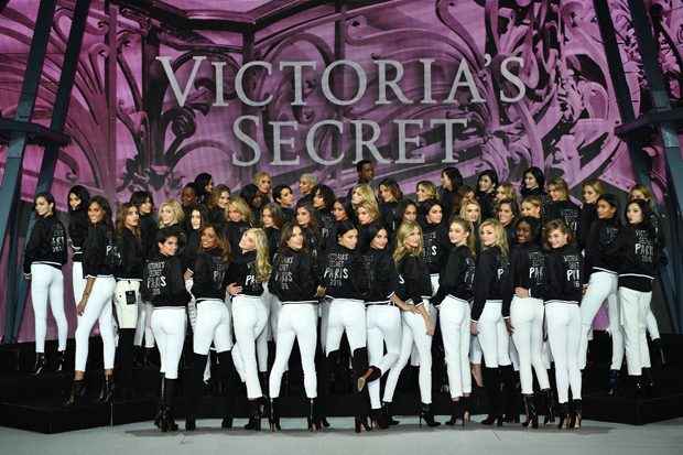PARIS, FRANCE - NOVEMBER 28: Luma Grothe, Cindy Bruna, Bella Hadid, Sara Sampaio, Lily Donaldson, Alessandra Ambrosio, Adriana Lima, Joan Smalls, Kendall Jenner, Irina Shayk, Gigi Hadid and Victoria's Secret angels pose at the Photo Op during 2016 Victoria's Secret Fashion Show on November 28, 2016 in Paris, France. (Photo by Dimitrios Kambouris/Getty Images for Victoria's Secret)