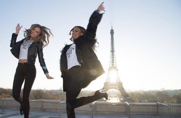 PARIS, FRANCE - NOVEMBER 29: (L-R) Josephine Skriver and Jasmine Tookes attend a photocall for the Victoria's Secret Angels ahead of the annual fashion show at The Eiffel Tower, on November 29, 2016 in Paris,ÊFrance (Photo by Pascal Le Segretain/Getty Images for Victoria's Secret)