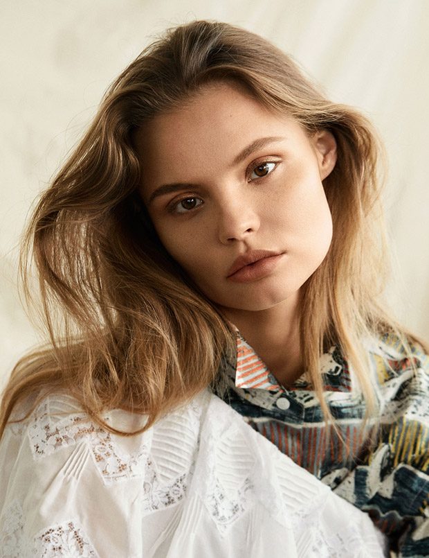 magdalena frackowiak stuns burberry bazaar korea magdalena frackowiak stuns burberry bazaar korea