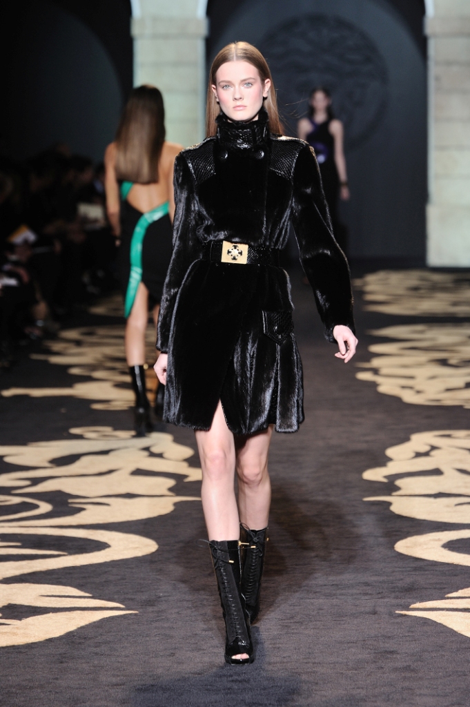 Versace Fall Winter 2011 Women's Collection
