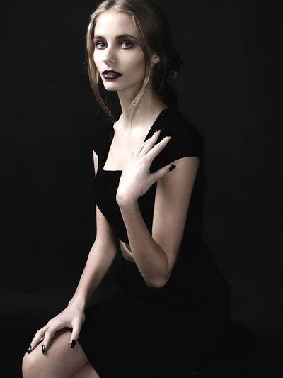 Vin Noir by Nigel Lew for Design Scene
