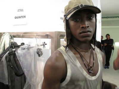 Backstage Milano: Versace Menswear S/S 2010