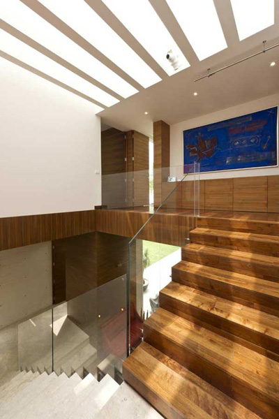 AE House by twentyfourseven