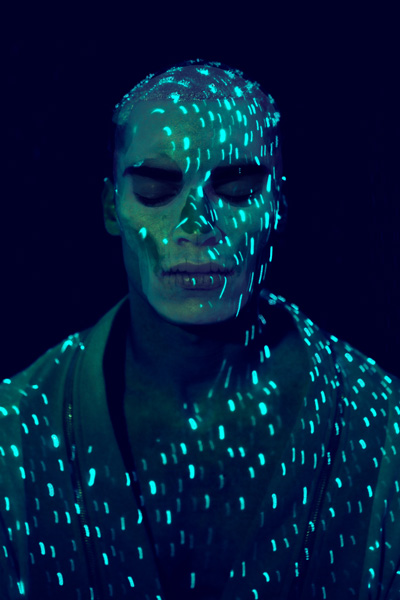 LINKS: Enokae, Louis Vuitton, Galliano Trial and more.