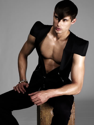 Danny Schwarz for 2 Magazine