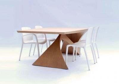 Form Follows Function Table by Daan Mulder