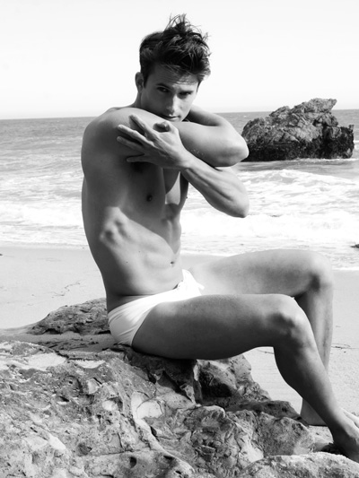 LINKS: Geoff Burns, Chanel, Isabel Marant and more.