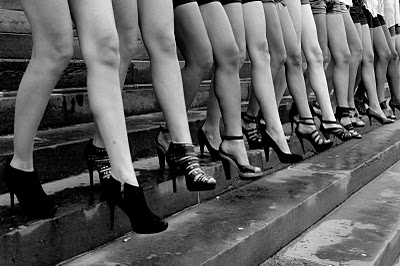 Jeux de Jambes by Martin Bing