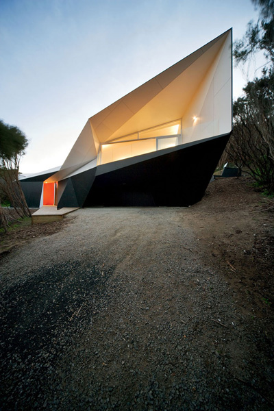 Klein Bottle House by McBride Charles Ryan
