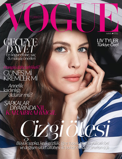 女性情報誌 Vogue Turkey Magazine February 2022 Vogue TURKEY V2 October 2022 Deva Cassel | eBay