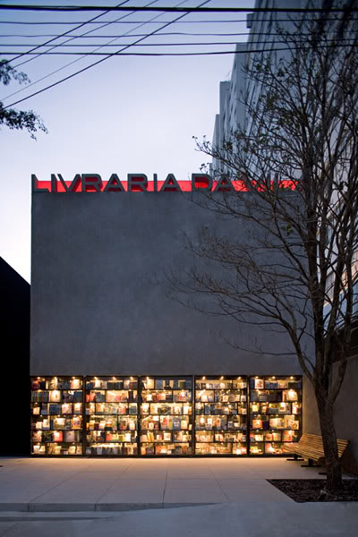 Livraria da Vila by Isay Weinfeld