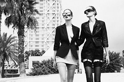 EXCLUSIVE: Newton Apples by Krzysztof Wyzynski