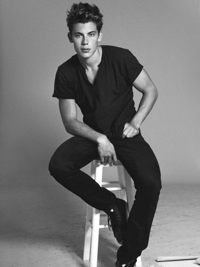 LINK TIME: Elias Tahan, Natasa Vojnovic, Arizona Muse and more.