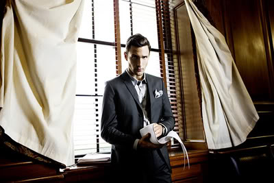 Noah Mills, Tyra Banks writes a book, Natasa Vojnovic and more…