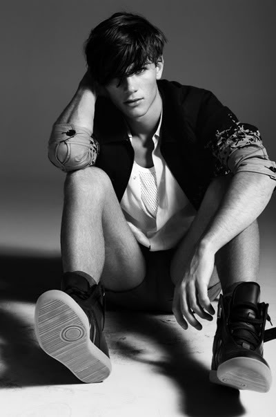 DS Link Time: Naomi in Hague, Oscar Spendrup, Simona Andrejic and more