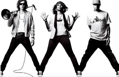 N*E*R*D – My Drive Thru (Feat. Santogold & Julian Casablancas)