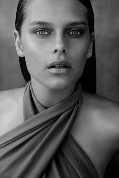 Solveig Mork Hansen by Hans Zeuthen for Veronica B. Vallenes