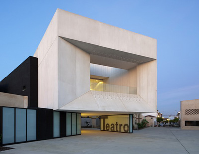 Donaire Arquitectos’ Almonte Theatre