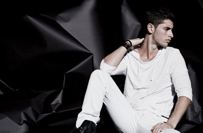 LINKS: Chanel Talk, YSL Documentary, Jenn Hoffman and more.