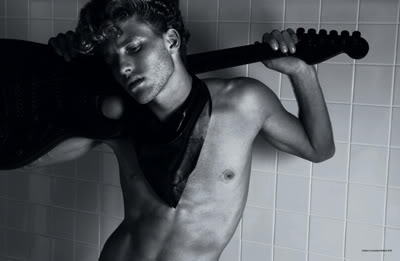 DS Link Time: Max Motta, Francisco Costa, Project Runway and more…