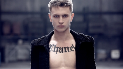 Lovebyrinth a Film by Aaron Olzer