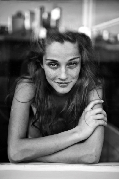 Longboard Girl by Sonia Szóstak