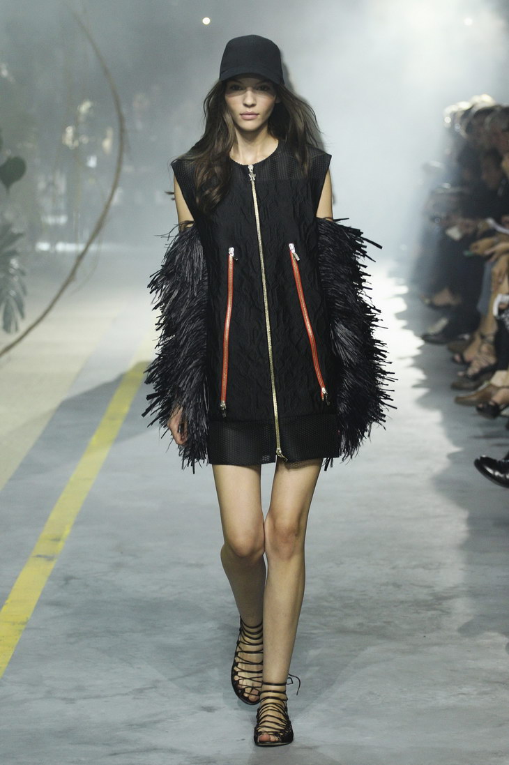 Moncler Gamme Rouge Spring Summer 2014 Womenswear Collection