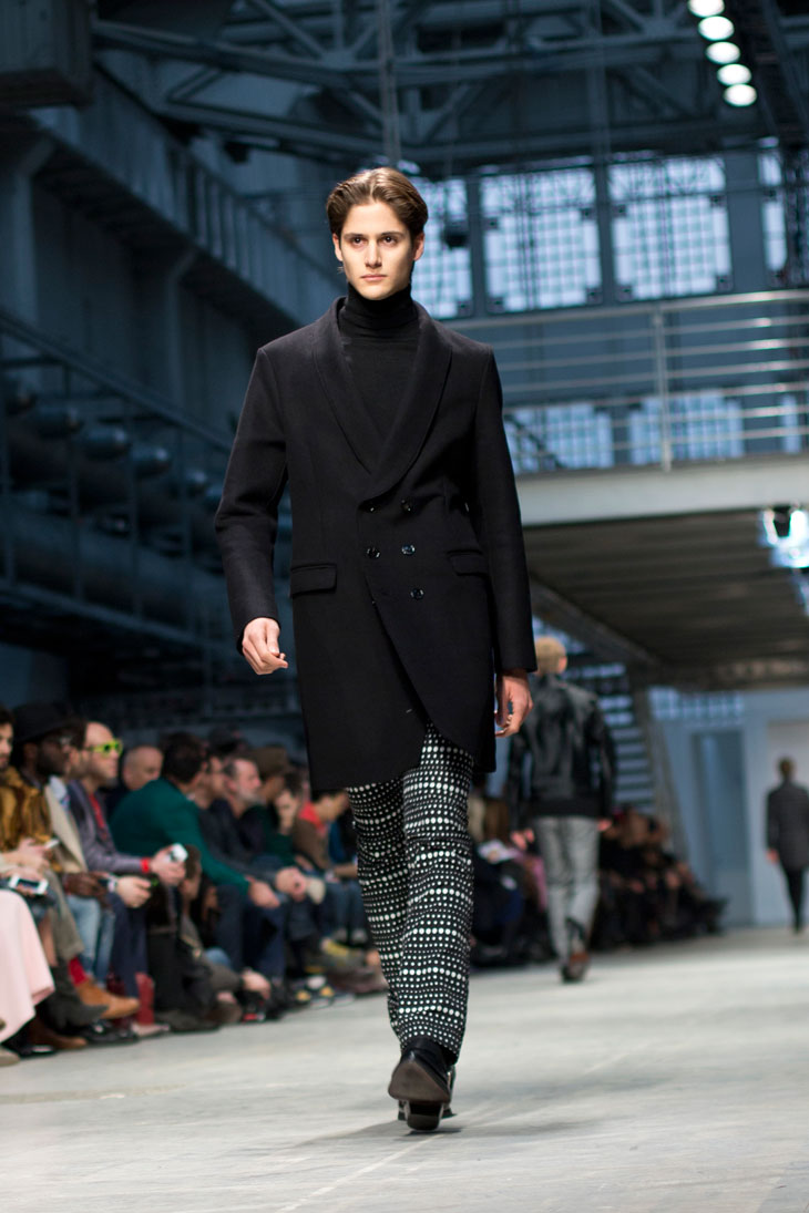 CoSTUME NATIONAL Homme FW14 Runway