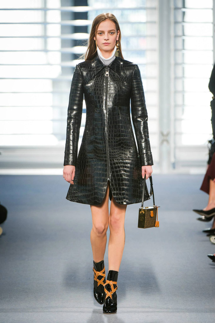 First Louis Vuitton Collection by Nicolas Ghesquière