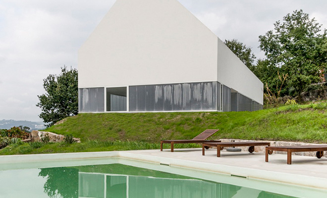 White Wolf Hotel in Portugal by AND-RÉ