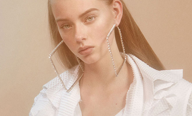 Discover AREA Pre-Fall 2016 Collection