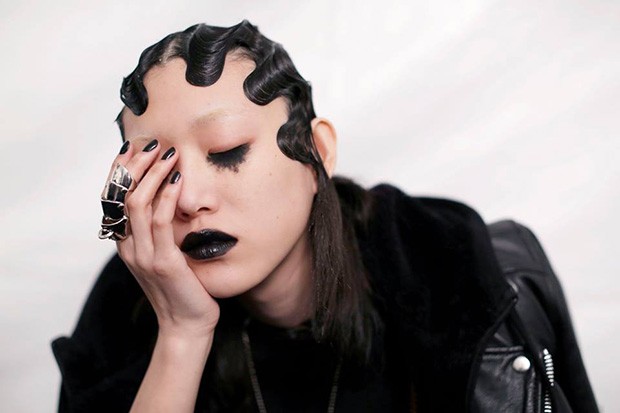 Marc-Jacobs-BTS-fw16-(1)