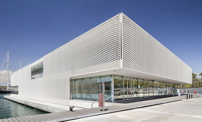 Complementing Modernist Architecture In The home