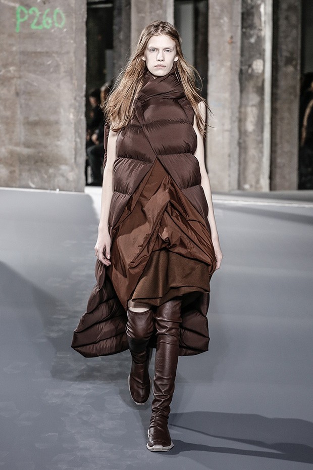 #PFW Rick Owens Fall Winter 2016/17 Collection - Design Scene
