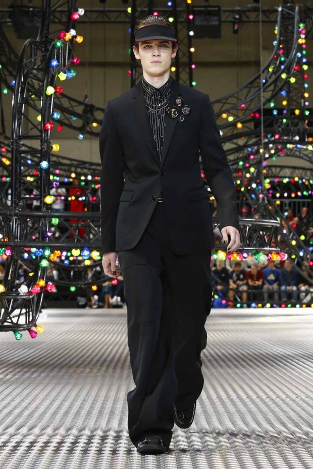 #PFW DIOR HOMME SS17 COLLECTION - Design Scene - Fashion, Photography ...