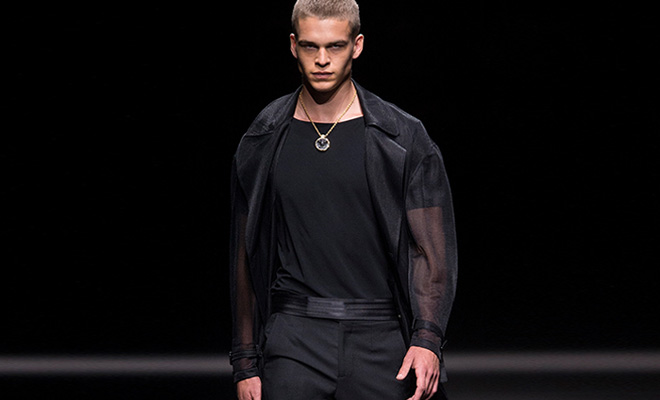 #MFW Versace SS17 Menswear Collection