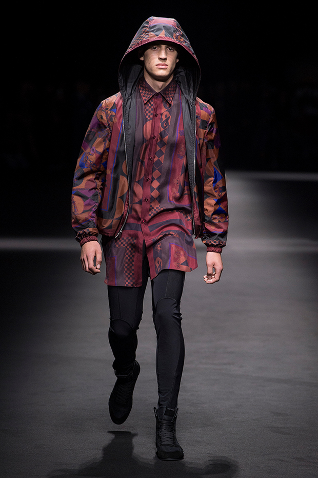 #MFW Versace SS17 Menswear Collection - Design Scene