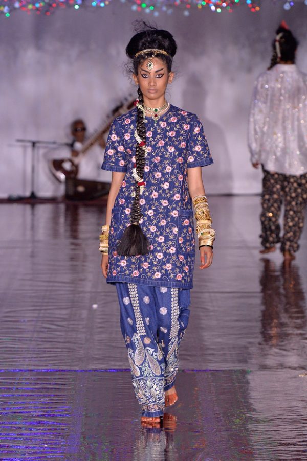 #LFW Ashish Spring Summer 2017 Womenswear Collection