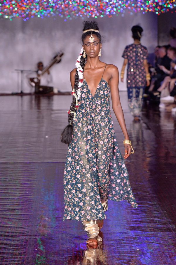 #LFW Ashish Spring Summer 2017 Womenswear Collection