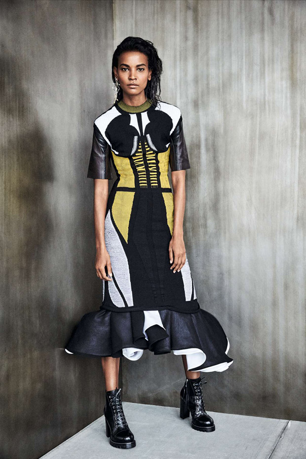 Sci-Fi Heroina Liya Kebede Models Louis Vuitton for Vogue Brazil