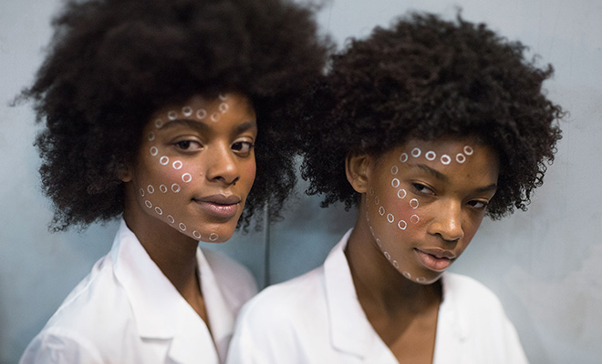 BACKSTAGE MOMENTS AT ISSEY MIYAKE SS17 SHOW IN PARIS
