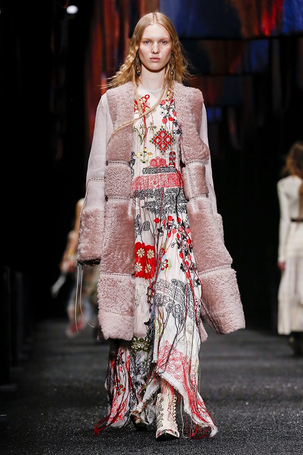 DESIGN SCENE TOP 10 Coats from Paris Fashion Week