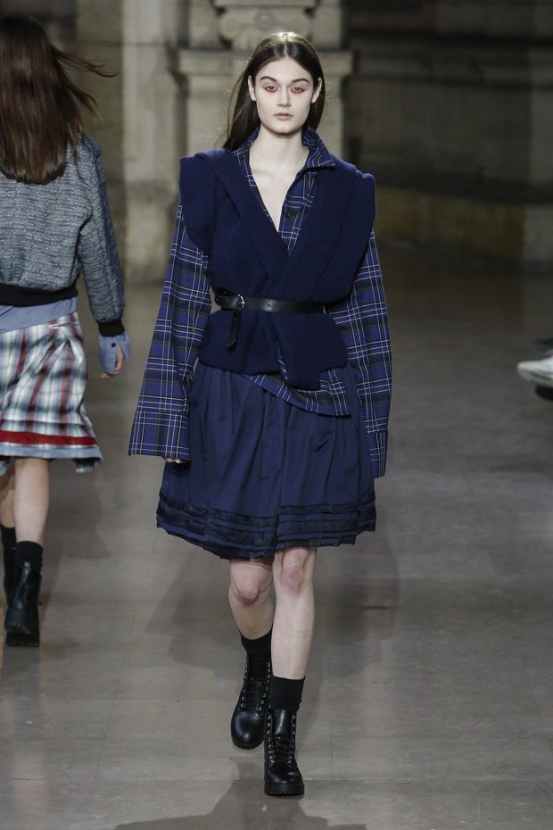 PFW: MOON YOUNG HEE Fall Winter 2017.18 Women's Collection