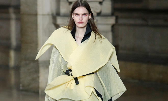 PFW: MOON YOUNG HEE Fall Winter 2017.18 Women’s Collection