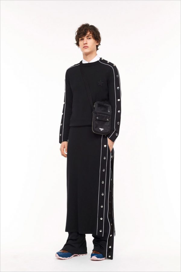 Givenchy Pre-Fall 2017 Womenswear Collection